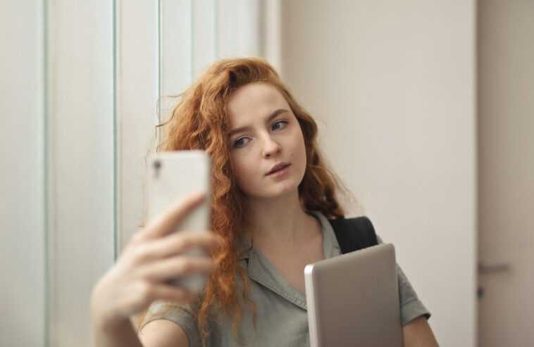La France travaille sur une loi interdisant les réseaux sociaux aux moins de 15 ans 1 La France travaille sur une loi interdisant les réseaux sociaux aux moins de 15 ans