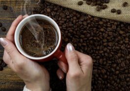 La caféine contenue dans le café et les autres boissons brûle les graisses et peut réduire le risque de diabète