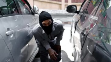 Les voleurs de voitures utilisent de faux haut-parleurs JBL, pas des clés, pour voler des véhicules en quelques minutes 9 Car thieves using fake JBL speakers, not keys, to steal vehicles in just minutes