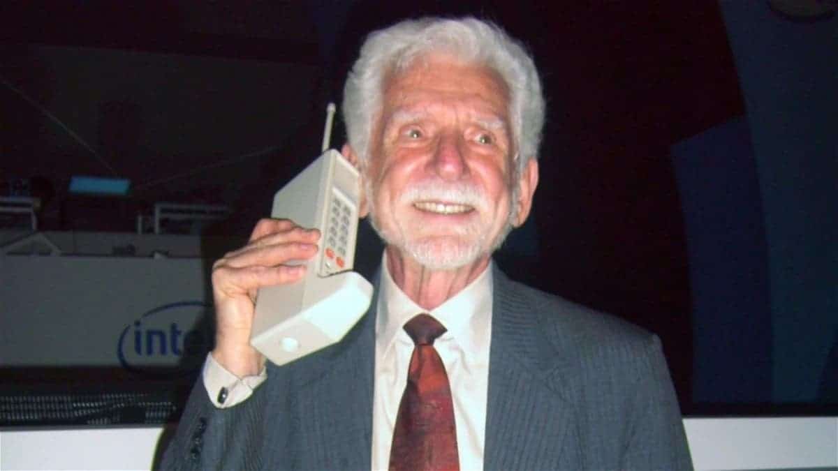 L'inventeur du téléphone portable achète un nouvel iPhone chaque année 3 1681044306 78 Linventeur du telephone portable achete un nouvel iPhone chaque annee