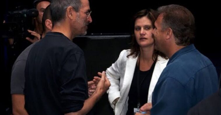 Katie Cotton, l'influente responsable des relations publiques d'Apple à l'époque de Steve Jobs, est décédée 1 Katie Cotton, l'influente responsable des relations publiques d'Apple à l'époque de Steve Jobs, est décédée