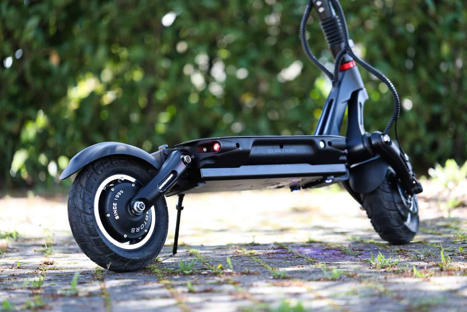 Découvrez les meilleurs scooters électriques à acheter en 2023 ! 5 1681235116 716 Decouvrez les meilleurs scooters electriques a acheter en 2023