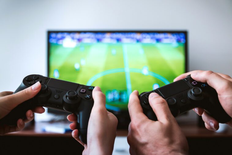 La génération Y passe plus de temps à jouer que tout autre groupe d'âge 1 Millennials spend more time gaming than any other age group