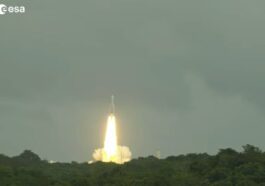 Lancement de la mission JUICE de l'ESA : elle cherchera des signes de vie sur les lunes glacées de Jupiter
