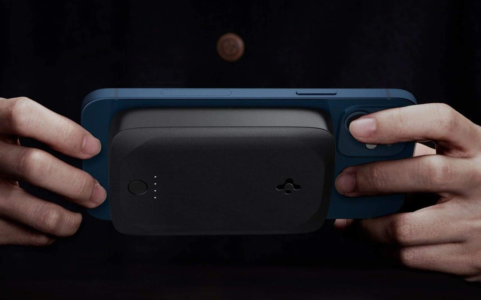 Spigen ArcHybrid Mag – Meilleur chargeur portable pour iPhone