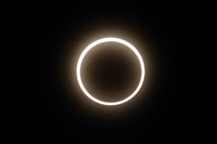 Rare éclipse solaire hybride du 20 avril : qu'est-ce que c'est et comment la voir 1 Rare éclipse solaire hybride du 20 avril : qu'est-ce que c'est et comment la voir
