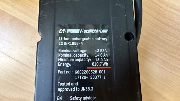 1681746309 112 Charger une batterie de velo electrique dans une centrale solaire