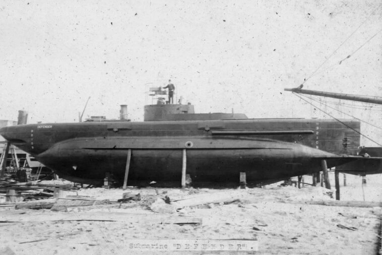 L'épave d'un sous-marin expérimental de plus de 100 ans retrouvée aux USA : elle avait des roues 1 L'épave d'un sous-marin expérimental de plus de 100 ans retrouvée aux USA : elle avait des roues