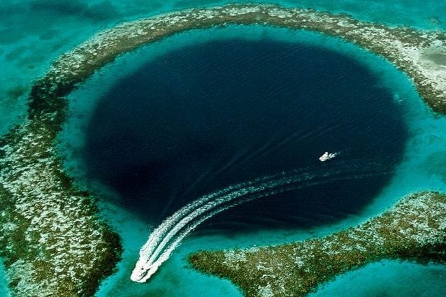 Le trou bleu récemment découvert au large du Mexique est le deuxième plus profond au monde 4 Le Grand Trou Bleu au large du Belize / Crédit : US Geological Survey (USGS)