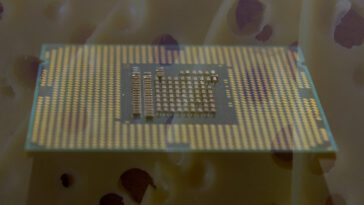 Des chercheurs découvrent une nouvelle attaque par canal latéral qui fonctionne contre les processeurs Intel 6 Researchers discover new side-channel attack that works against Intel CPUs