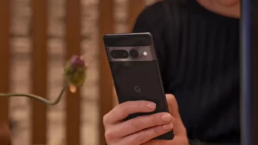 Google déploie Android 13 QPR3 Beta 2.1 pour les téléphones Pixel 8 Google rolls out the Android 13 QPR3 Beta 2.1 for Pixel phones