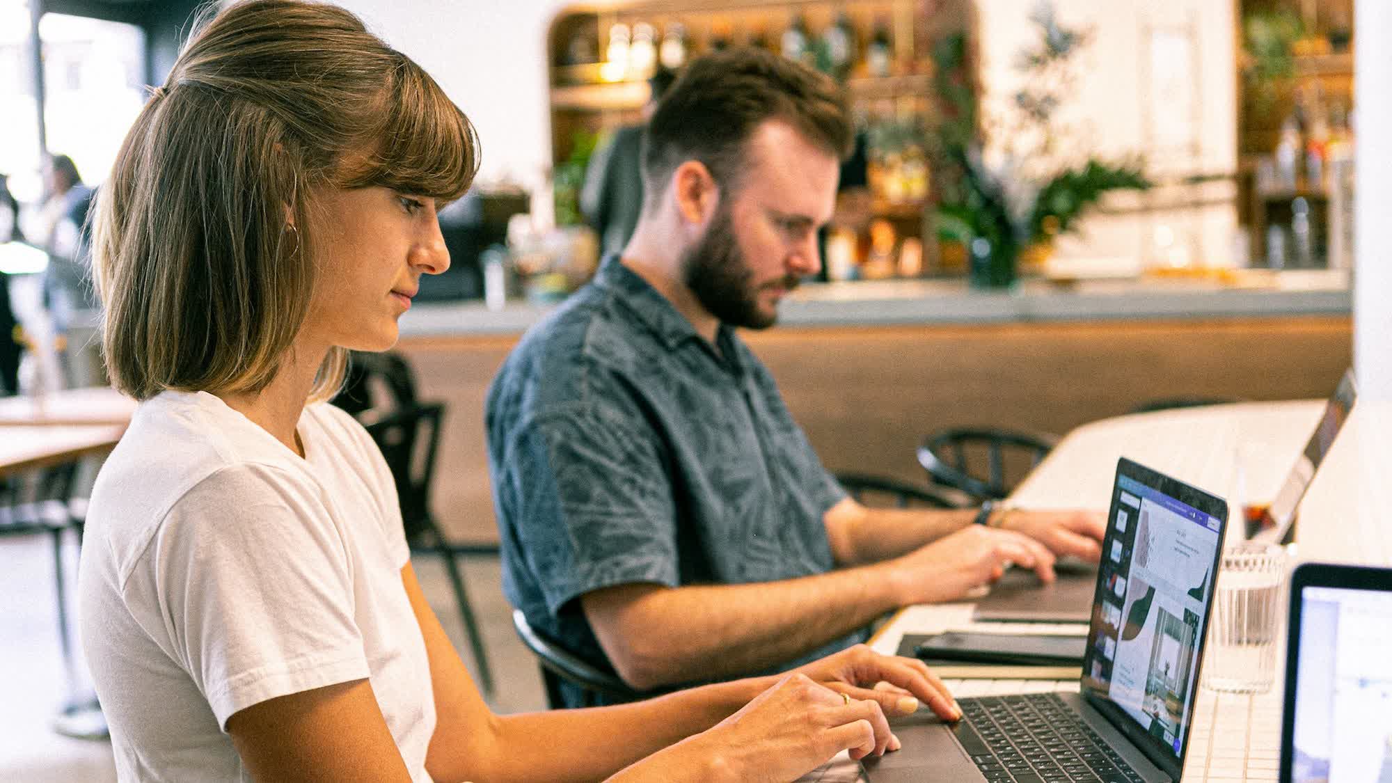 Les employés de la technologie disent qu'ils étaient payés pour ne rien faire de la journée 2 Les employes de la technologie disent quils etaient payes pour
