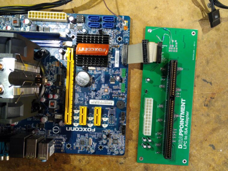Modder ajoute un emplacement ISA au PC moderne pour un jeu rétro 1 Modder adds ISA slot to modern PC for retro gaming goodness