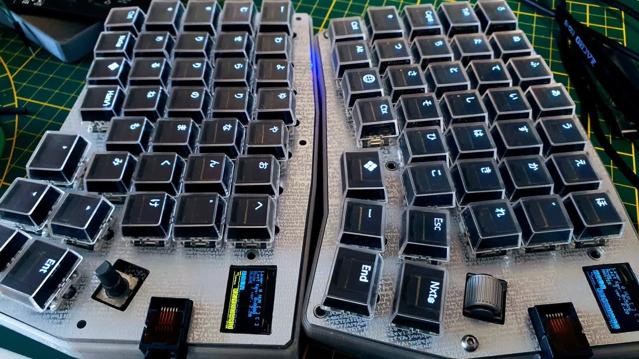 PolyKybd est un clavier mécanique avec de minuscules touches OLED pour une personnalisation facile 2 PolyKybd est un clavier mecanique avec de minuscules touches OLED
