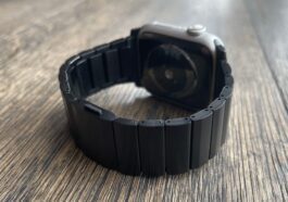 Nomad Titanium Apple Watch Band est de retour en stock après 7 mois [U]