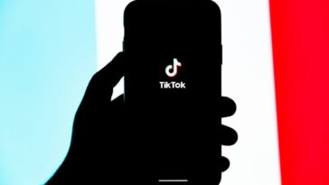TikTok est évalué 11% plus haut que Facebook, 65% plus haut qu'IG: 10 nouvelles statistiques TikTok en 2023 20 TikTok est évalué 11% plus haut que Facebook, 65% plus haut qu'IG: 10 nouvelles statistiques TikTok en 2023