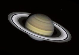Saturne est (encore) la planète avec le plus de lunes dans le système solaire.  Passé Jupiter