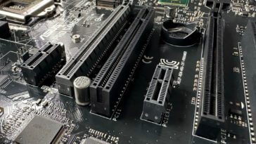 Les brouillons de caractéristiques PCIe 7.0 deviennent disponibles, détaillent les gains de bande passante 4x par rapport au PCIe 5.0 18 PCIe 7.0 draft specs become available, detail 4x bandwidth gains over PCIe 5.0
