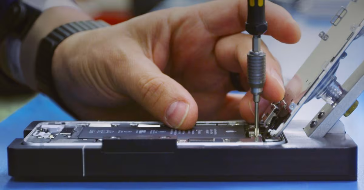 Apple frappé par une nouvelle enquête sur "le marketing trompeur et l'obsolescence programmée"