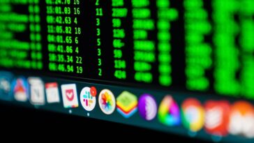 Près de la moitié de tout le trafic Internet en 2022 provenait de bots 27 Nearly half of all Internet traffic in 2022 came from bots
