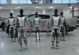 Elon Musk révèle les progrès des robots de Tesla, maintenant ils sont légion