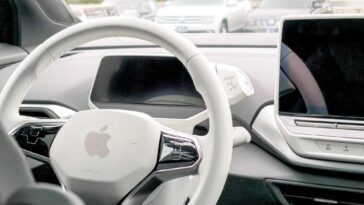 Un ancien ingénieur d'Apple a volé des secrets de conduite autonome et les a vendus à la Chine, selon le DoJ 17 A former Apple engineer stole autonomous driving secrets and sold them to China, the DoJ says