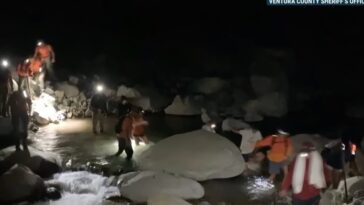 Les SMs par satellite de l'iPhone 14 conduisent les sauveteurs à un groupe d'adolescents bloqués dans le canyon de Santa Paula 26 Les SMS par satellite de l'iPhone 14 conduisent les sauveteurs à un groupe d'adolescents bloqués dans le canyon de Santa Paula