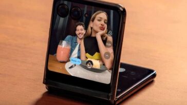 Vidéo promotionnelle officielle du téléphone pliable Motorola Razr 40 Ultra dévoilée 4 Vidéo promotionnelle officielle du téléphone pliable Motorola Razr 40 Ultra dévoilée