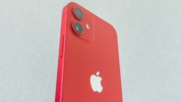 L'iPhone 16 aurait des caméras alignées verticalement similaires à l'iPhone 12 29 L'iPhone 16 aurait des caméras alignées verticalement similaires à l'iPhone 12