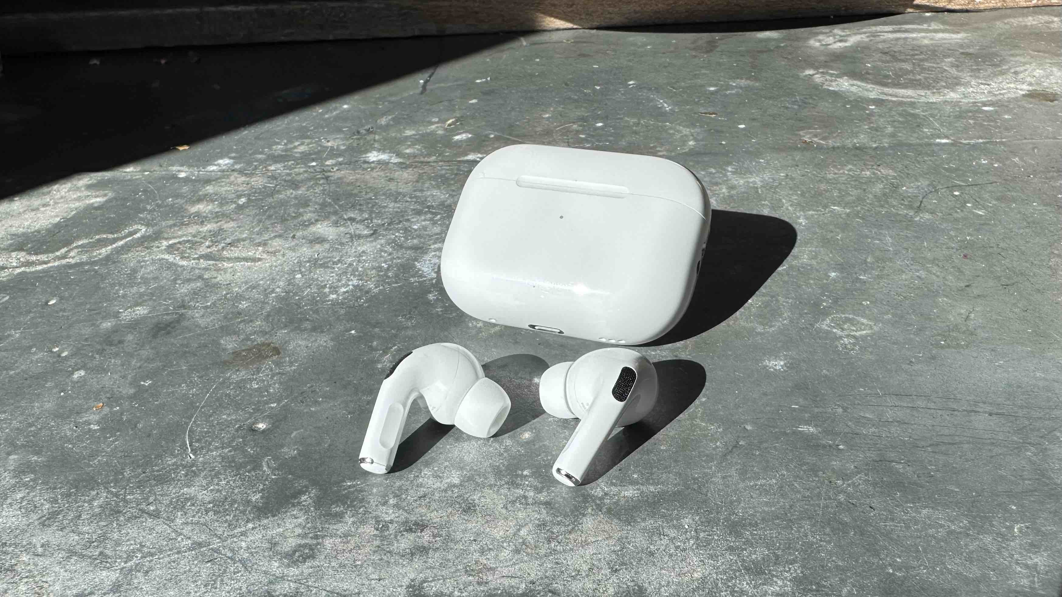 À faire et à ne pas faire pour nettoyer vos AirPods Pro sales et votre étui de chargement 3 Nettoyer le boîtier de charge AirPods Pro