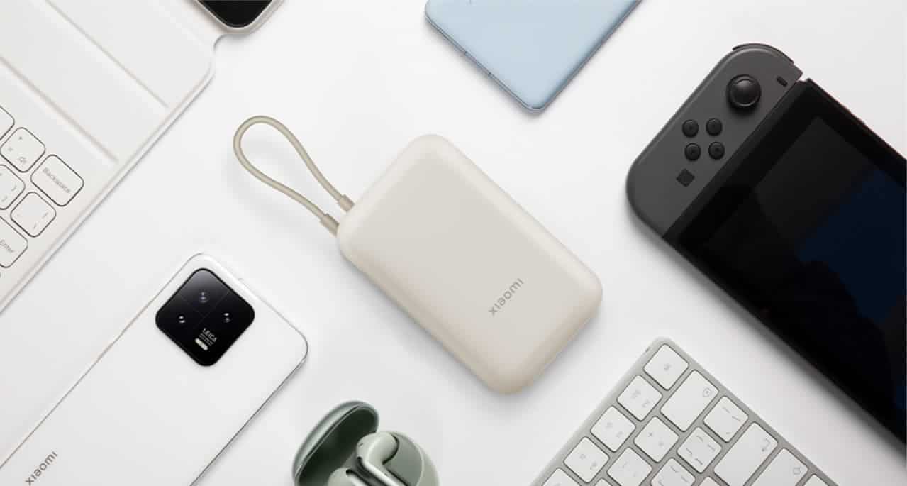Xiaomi 10000mAh Pocket Edition Power Bank lancé à 129 yuans (18 $) 4 Câble intégré Xiaomi 10000mAh Pocket Edition