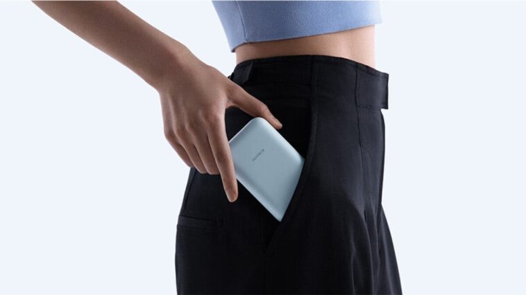 Xiaomi 10000mAh Pocket Edition Power Bank lancé à 129 yuans (18 $) 1 Xiaomi 10000mAh Pocket Edition Power Bank With Built-in Cable
