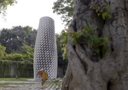 En Inde, une tour futuriste de 5 mètres de haut est apparue qui purifie l'air du smog