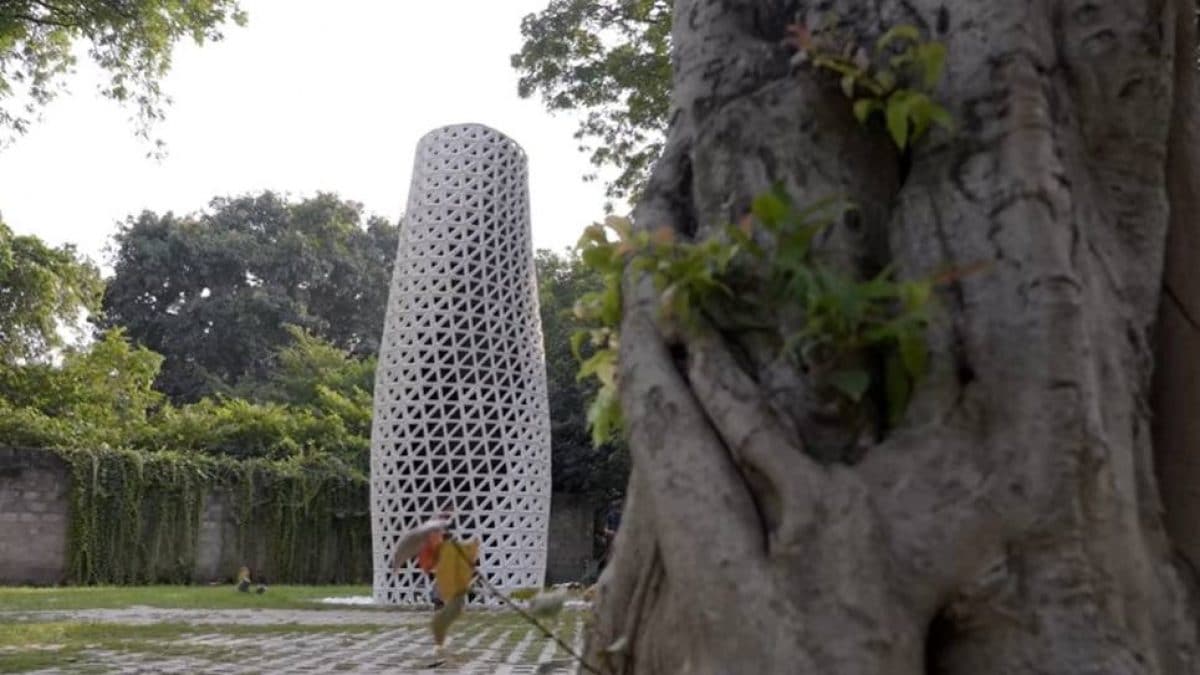 En Inde, une tour futuriste de 5 mètres de haut est apparue qui purifie l'air du smog 2 Crédit : VERTO / Studio Symbiosis / As Architecture / capture d'écran youtube