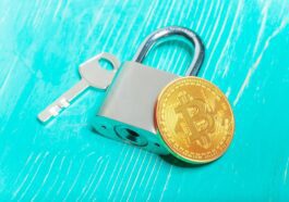 Que peut-on attendre des services de recouvrement de cryptomonnaies ? 66 Gold Bitcoin And Padlock