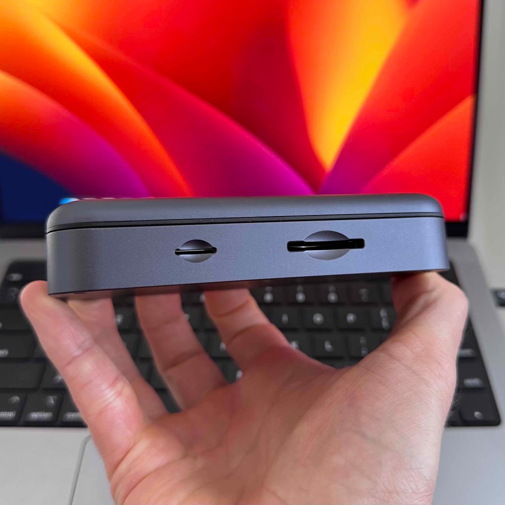 JSAUX OmniCase 2 Pro associe un concentrateur USB C a un