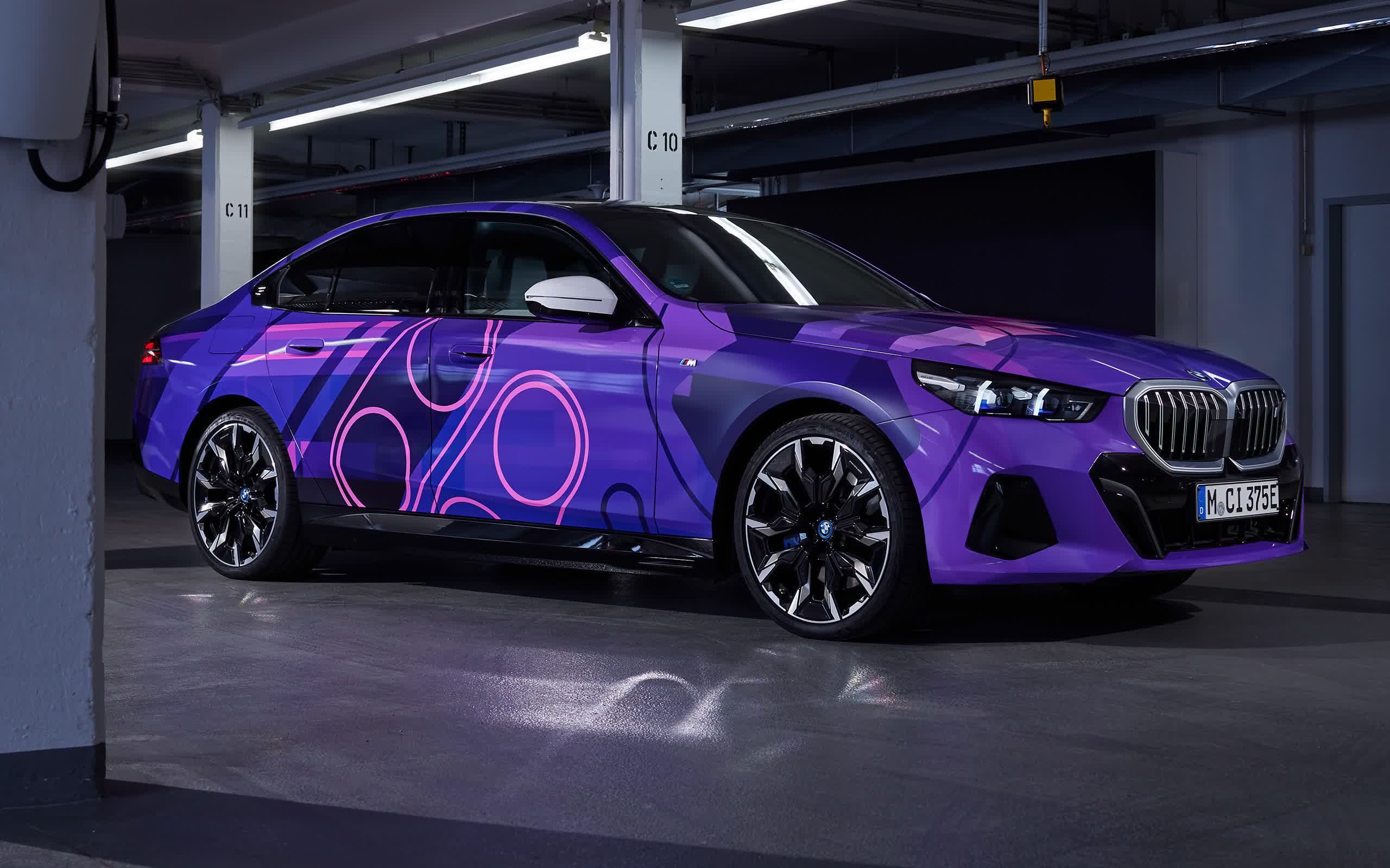 La nouvelle BMW Série 5 adoucit les temps d'attente de recharge grâce au jeu multijoueur en voiture 2 La nouvelle BMW Serie 5 adoucit les temps dattente de