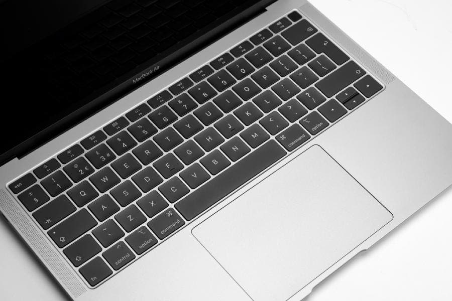 Les utilisateurs de MacBook recevront bientôt jusqu'à 350 $ dans le cadre d'un recours collectif pour clavier papillon 2 Poursuite du clavier Apple Butterfly