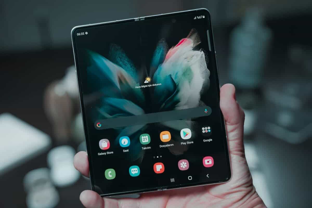 Samsung espère vendre 15 millions de téléphones pliables cette année