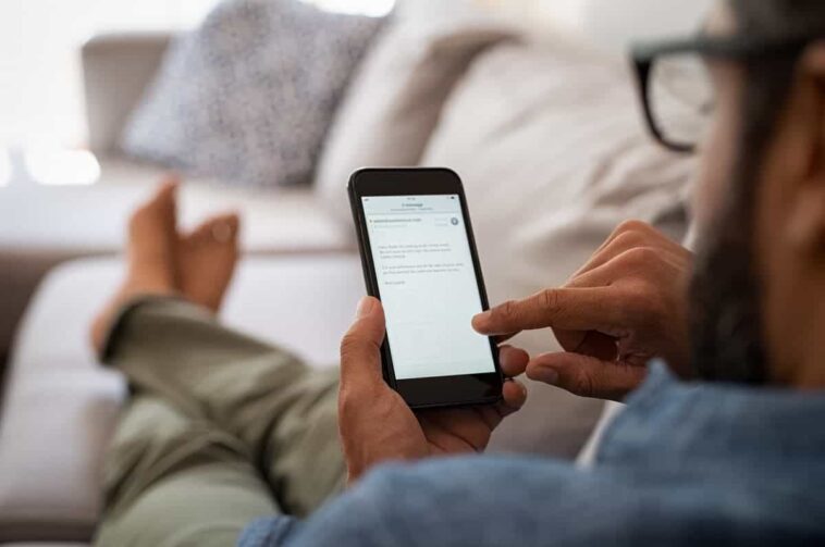 Protéger votre vie privée : un guide sur l'accès au microphone pour smartphone et les assistants vocaux 1 Protéger votre vie privée : un guide sur l'accès au microphone pour smartphone et les assistants vocaux