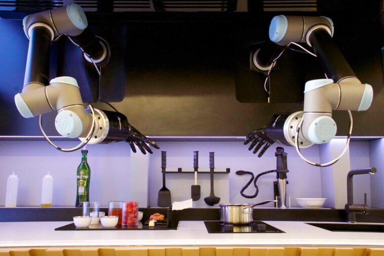 Le chef robot peut apprendre des recettes en regardant des vidéos culinaires 1 Robot chef can learn recipes by watching food videos