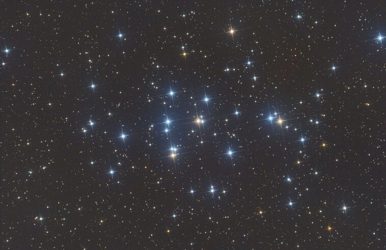 Le 13 juin, Vénus "embrasse" l'amas d'étoiles de la crèche : comment les reconnaître et les voir dans le ciel 1 Le 13 juin, Vénus "embrasse" l'amas d'étoiles de la crèche : comment les reconnaître et les voir dans le ciel