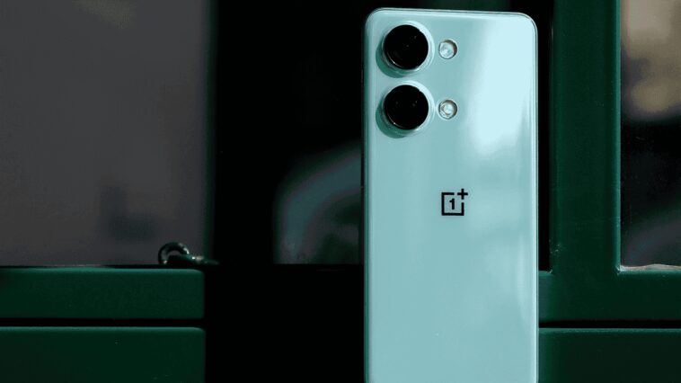 Les rendus OnePlus Nord 3 en fuite confirment la conception en toute gloire 1 OnePlus Nord