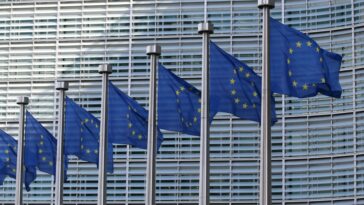 Les autorités antitrust de l'UE sont prêtes à frapper l'activité publicitaire de Google 23 EU antitrust authorities are ready to strike Google