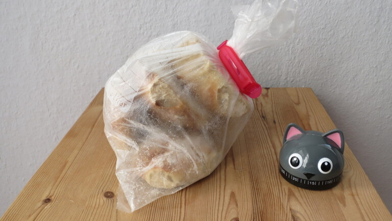 Bien congeler les aliments 3 Petits pains dans le sac de congélation