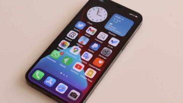 Apple travaille avec l'UE pour permettre le chargement latéral - qu'en est-il du reste du monde ?