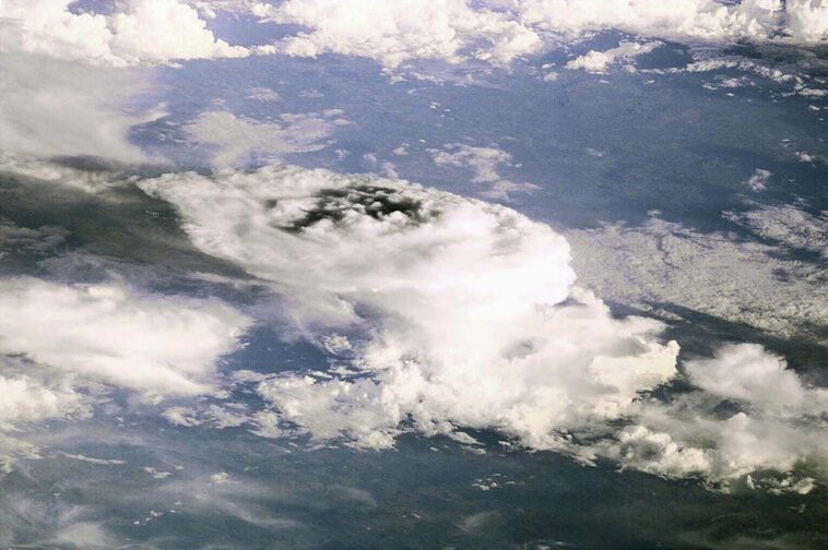 Nous avons extrait tellement d'eau du sous-sol que nous avons déplacé l'axe de rotation de la Terre 1 Nous avons extrait tellement d'eau du sous-sol que nous avons déplacé l'axe de rotation de la Terre