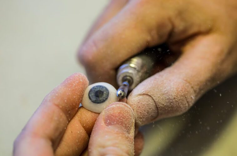 Des scientifiques testent des prothèses oculaires imprimées en 3D sur des patients en Australie 1 Scientists are testing 3D-printed prosthetic eyes with patients in Australia