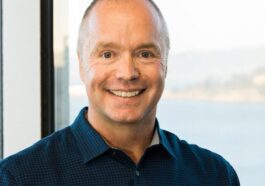 L'ancien directeur de l'App Store critique le processus d'évaluation et accuse Phil Schiller de rejeter des applications