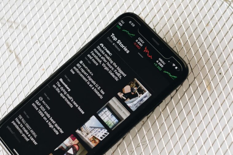 Canada; Loi sur l'information en ligne "Les entreprises de médias sociaux doivent payer pour les contenus d'information partagés" 1 Canada